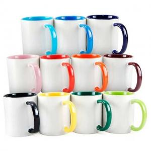 Caneca de Porcelana com Alça e Interior Colorido      